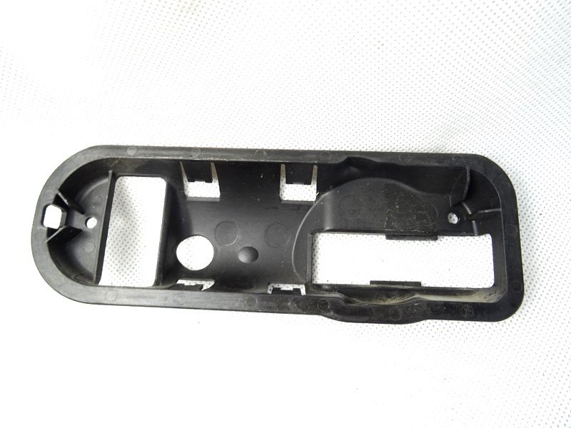 CLAMPING PIECE RIGHT VW GOLF V PLUS 5M0837198